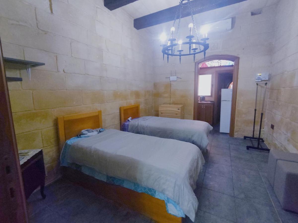 Dhara House Malta Bed and Breakfast Paola Εξωτερικό φωτογραφία